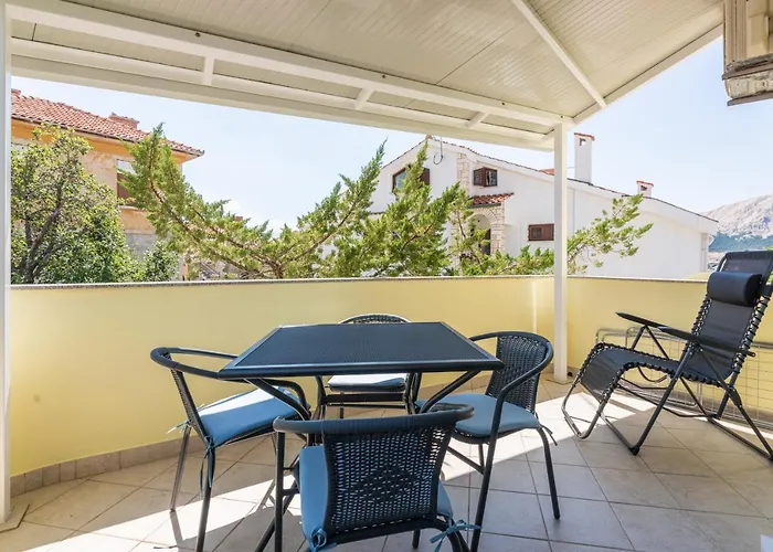 Luiza With Terrace Apartman *