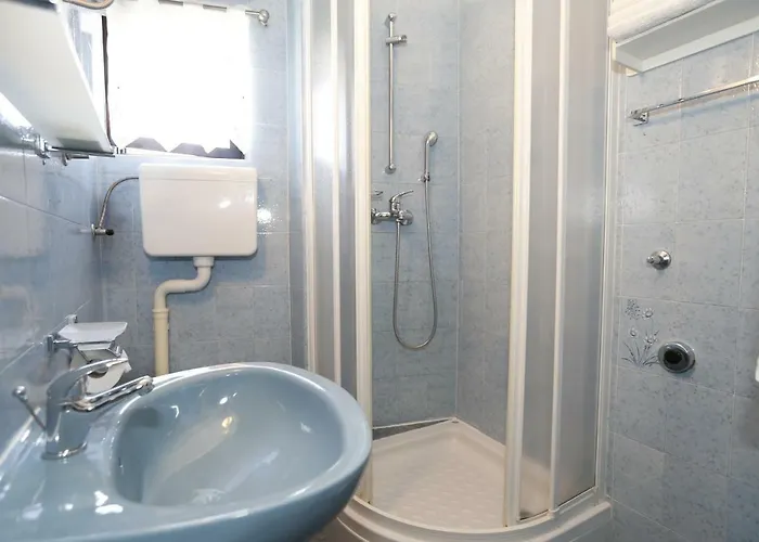 Luiza With Terrace Apartman Baska (Krk)